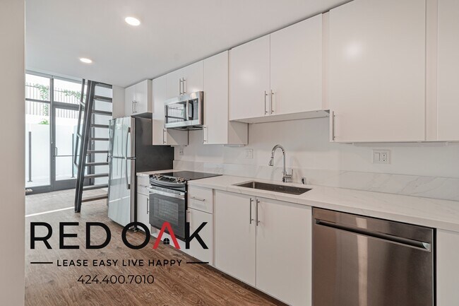 Photo - 1860 N Western Ave Unit 123