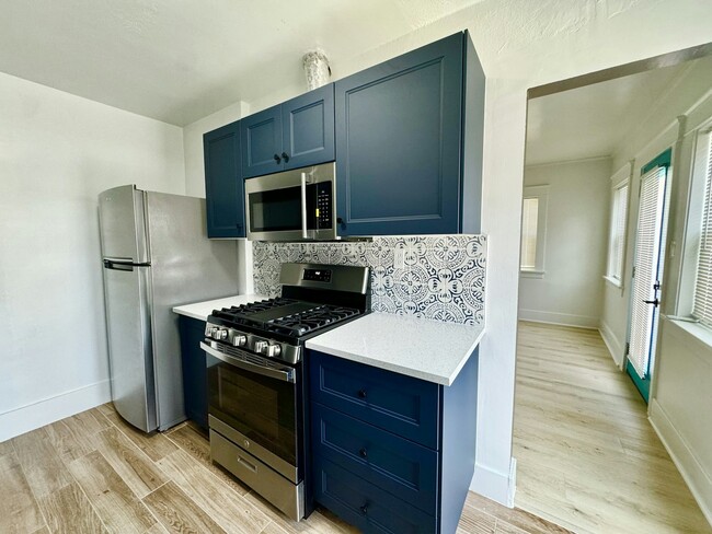 Photo - 279 Redondo Ave Unit 279 Redondo B