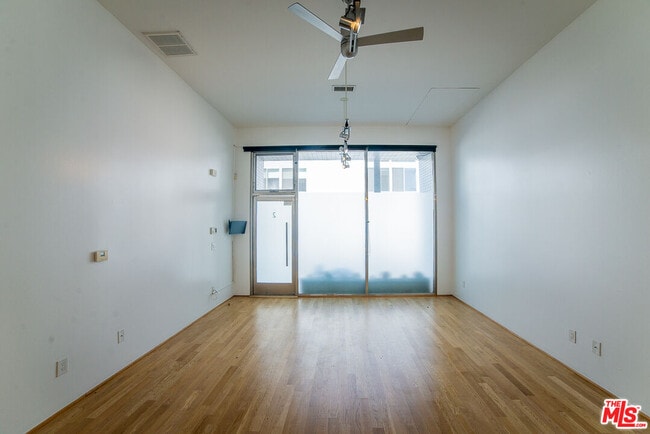 Photo - 8 Brooks Ave Unit 3