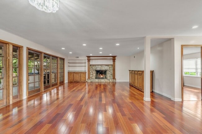 Photo - 16553 Hartsook St