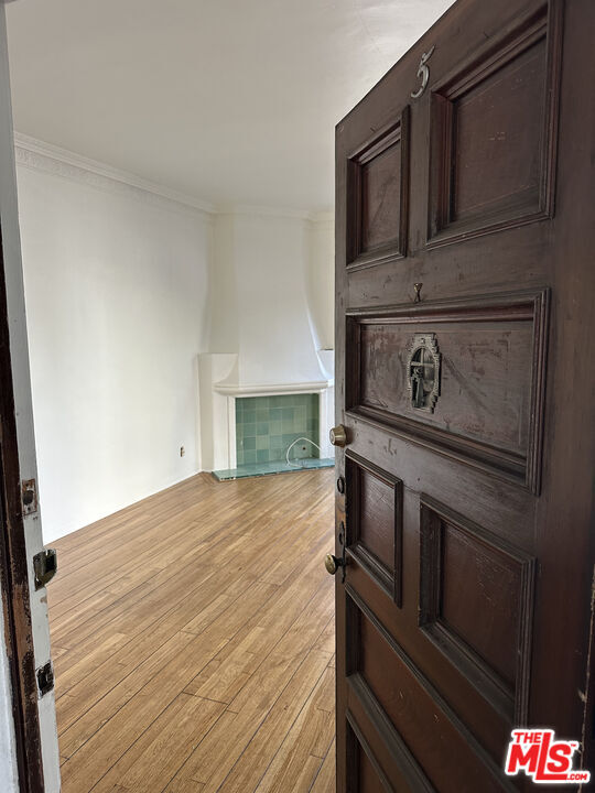 Building Photo - 5564 W 6th St Unit 5