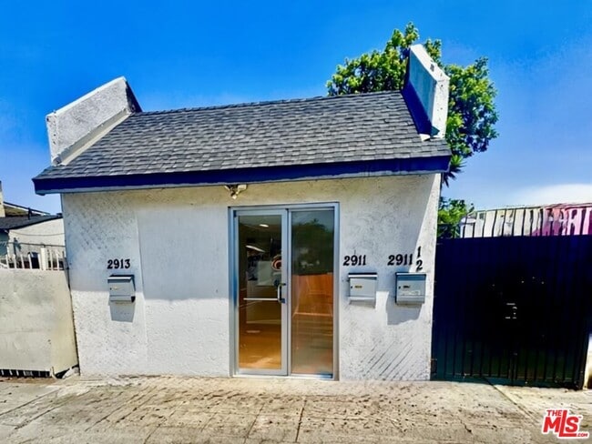 Building Photo - 2911 W Florence Ave Rental