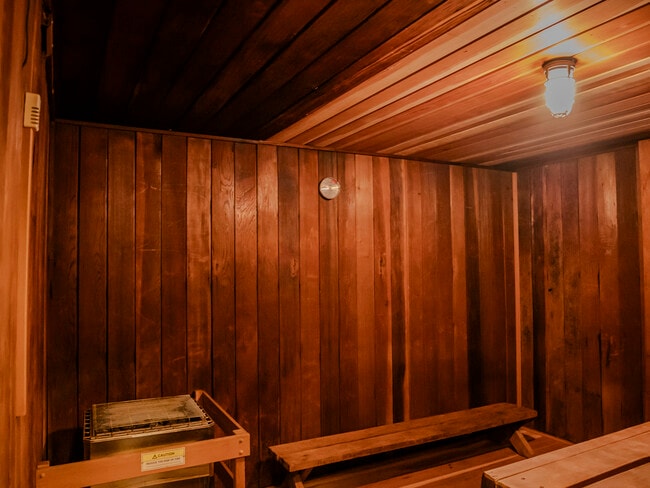 Dry Sauna - Regency Gardens