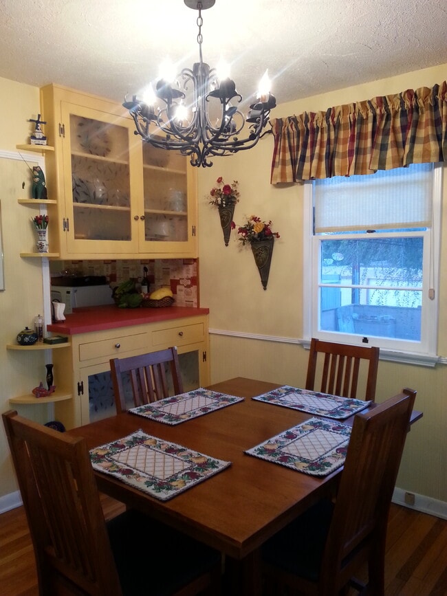 Photo - 3637 1/2 Myrtle Ave Unit 3637.5 Myrtle Avenue