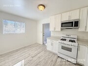 Photo - 1946 E 8th St