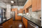 Photo - 840 E Green St Unit 121