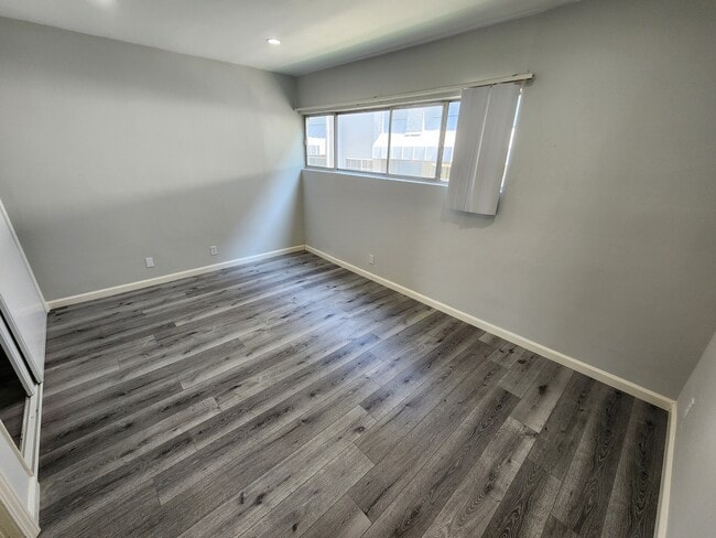Photo - 12744 Moorpark St Unit 3