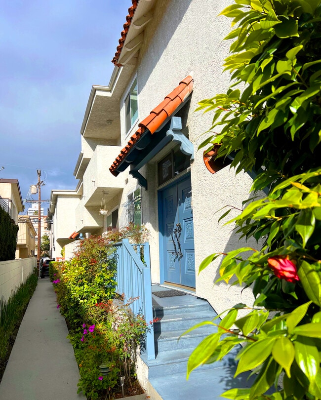 Photo - 1246 Brockton Ave