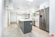 Photo - 16733 Oak View Dr House