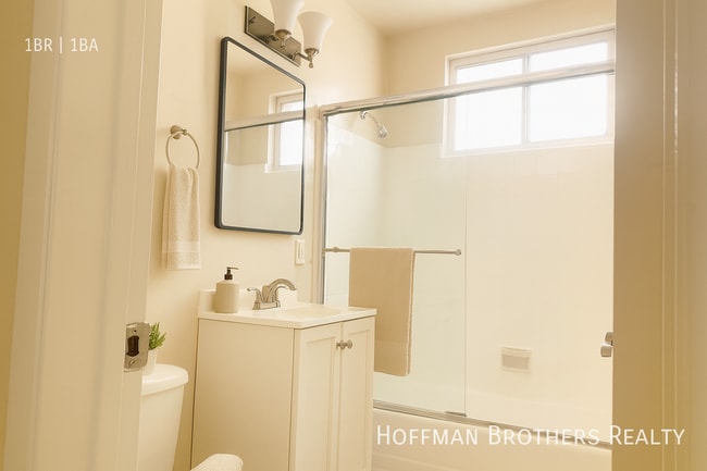 Photo - 3648 Westwood Blvd Unit 1