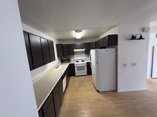 Building Photo - Senior Community Oasis in Torrance!