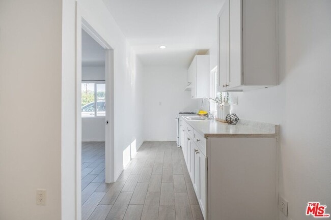 Photo - 8105 Bevis Ave