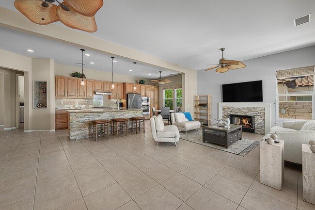 Photo - 9 Shoreline Dr