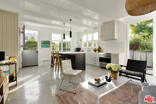 Building Photo - 16017 Ysidro Pl