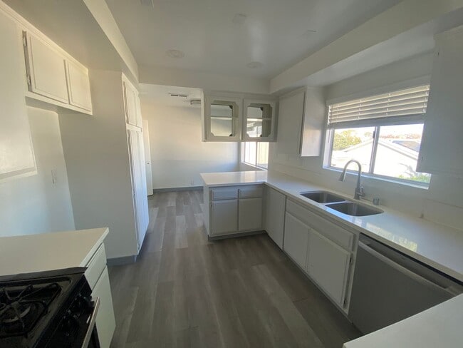 Photo - Julian House (DMM125) Unit 1B