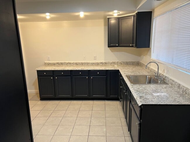 Photo - 14208 Neargrove Rd