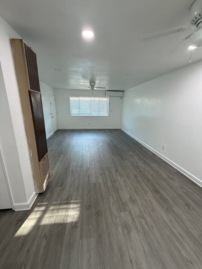 Photo - 8758 Lomita Dr Unit B