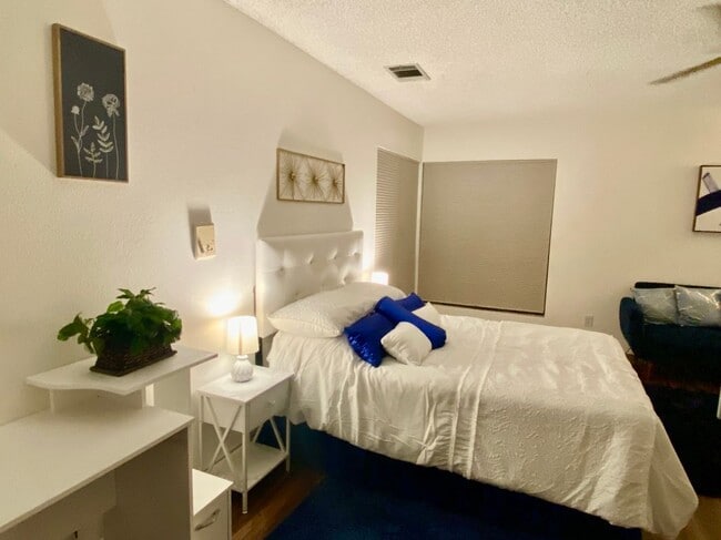 Photo - 3112 Avenue N B Ave Unit B