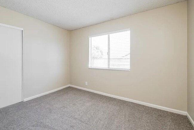 Photo - 625 Bismark Ave