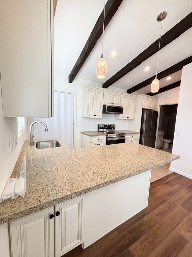 Photo - Luxury 1 Bedroom 1 Bathroom Available Now!