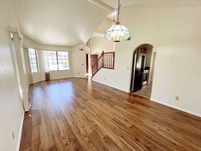 Photo - 14353 Bourgeois Way