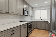 Photo - 153 S Palm Dr Apartment Unit 2