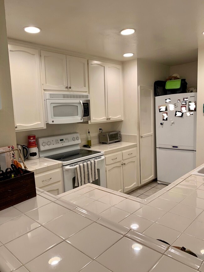 Photo - 2607 Pirineos Way Unit 101