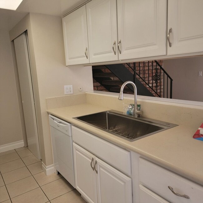 Photo - 1180 Portola Rd