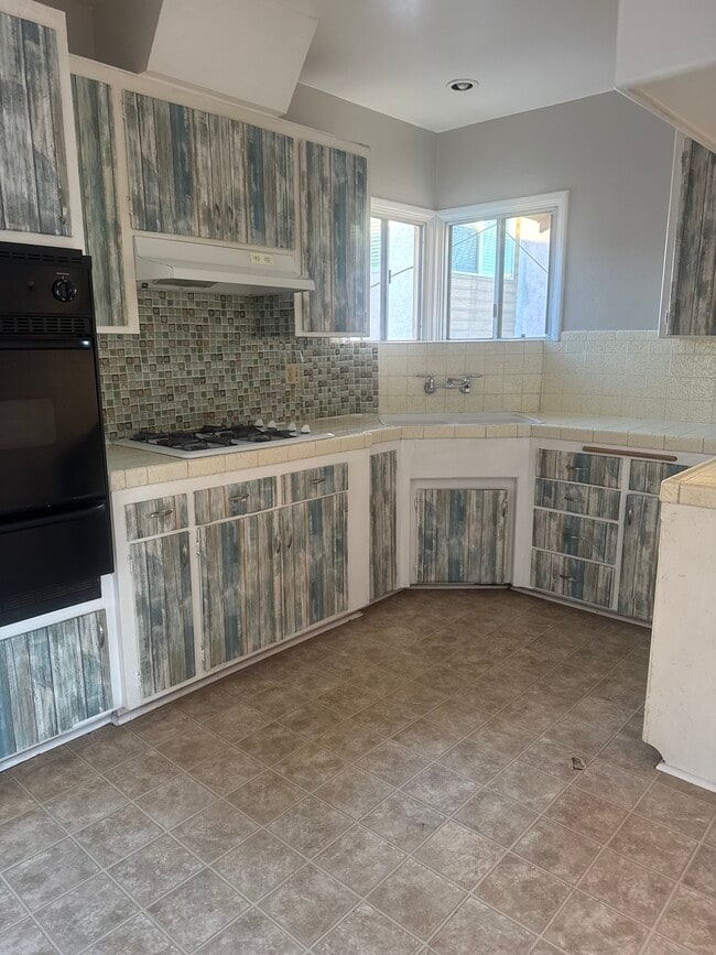 Photo - 1145 E Wilson Ave Unit 1