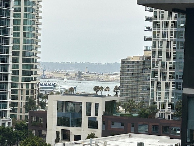 Photo - 425 W Beech St Unit Aqua Vista