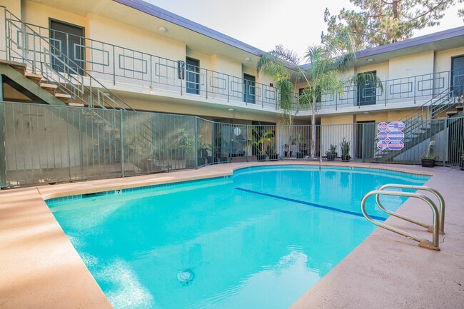 Photo - Tujunga Apartments