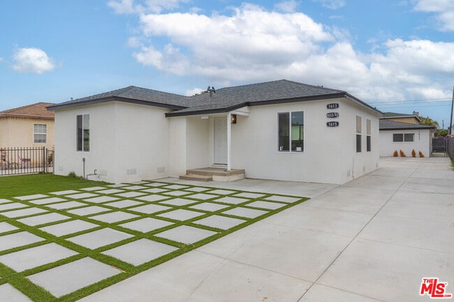 Photo - 1613 W 209th St House