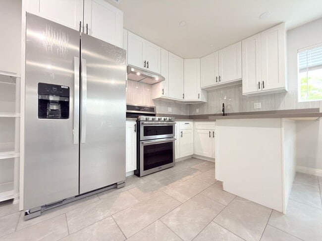 Photo - 6713 Goodland Ave