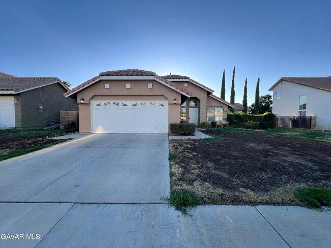 Photo - 39821 Milan Dr House
