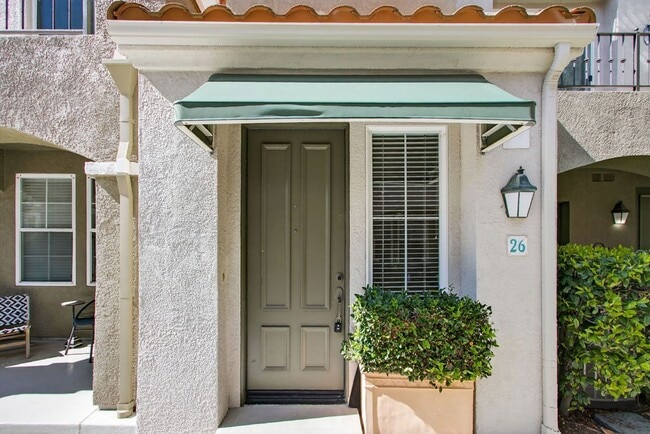 Photo - Bright & Updated 2 Bedroom Home with Flexible Primary Retreat and Amazing Community Amenities!