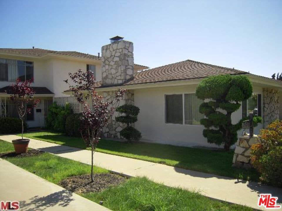 Photo - 5028 W Slauson Ave