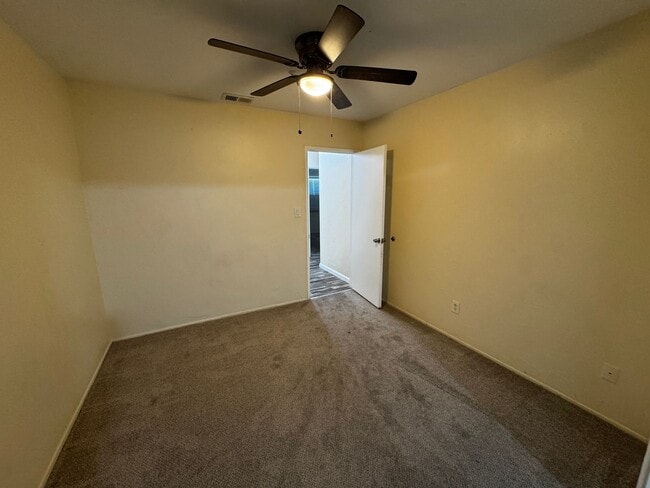 Photo - 5448 Encina Dr Unit 5448  A