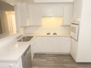Photo - 312 E Live Oak St Apartments Unit 11