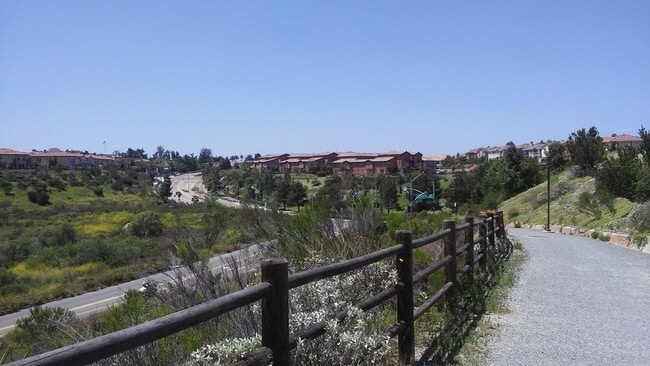 Photo - 2727 Hazelnut Ct