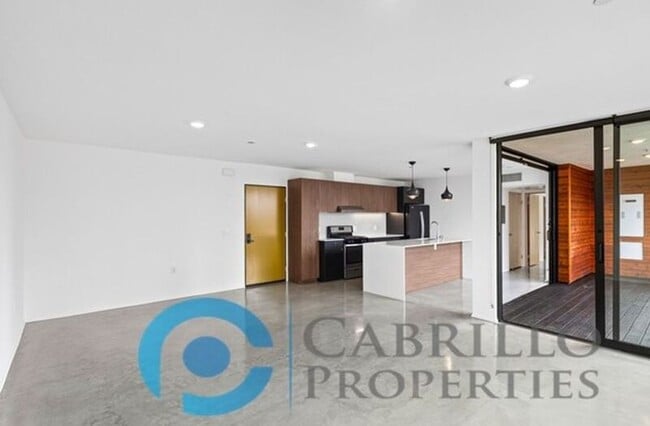 Photo - 2870 Fourth Ave Unit #304