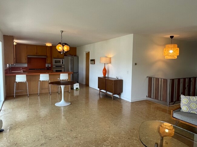 Photo - 1827 Oak Tree Dr