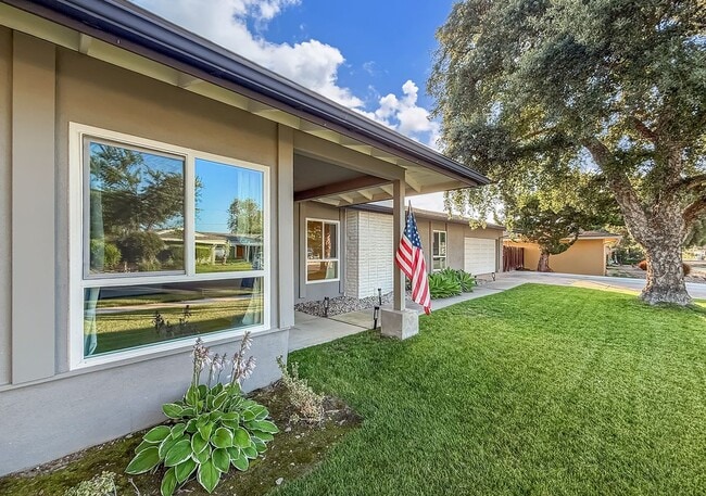 Photo - 1251 Buckingham Dr