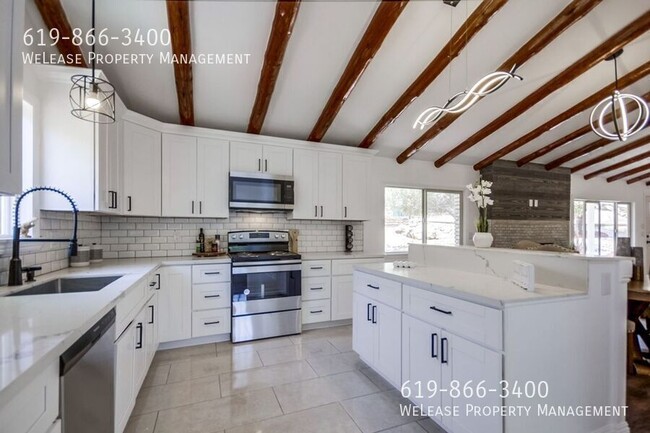 Building Photo - 12941 Ha Hana Rd