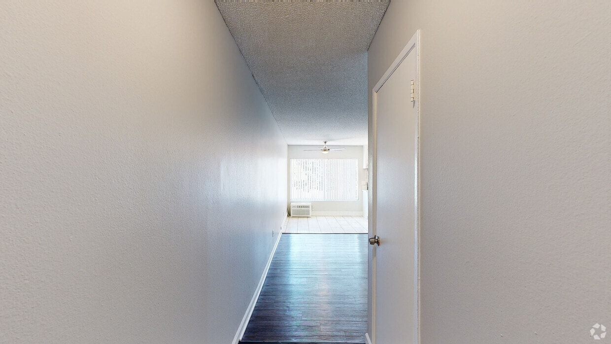 3D Tour - Sepulveda Landmark