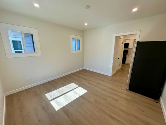 Photo - 1443 Linden Ave Unit 1445.5