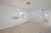Photo - 18627 Keswick St House