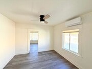 Photo - 1908-1910.5-19105 Daly St Unit 1910.5