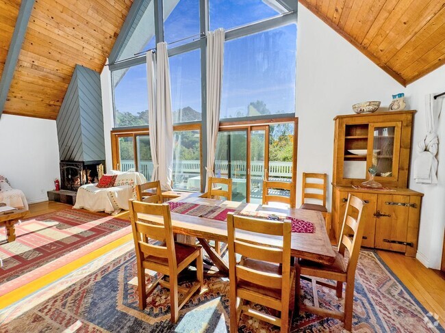 Building Photo - 22012 Topanga School Rd Rental