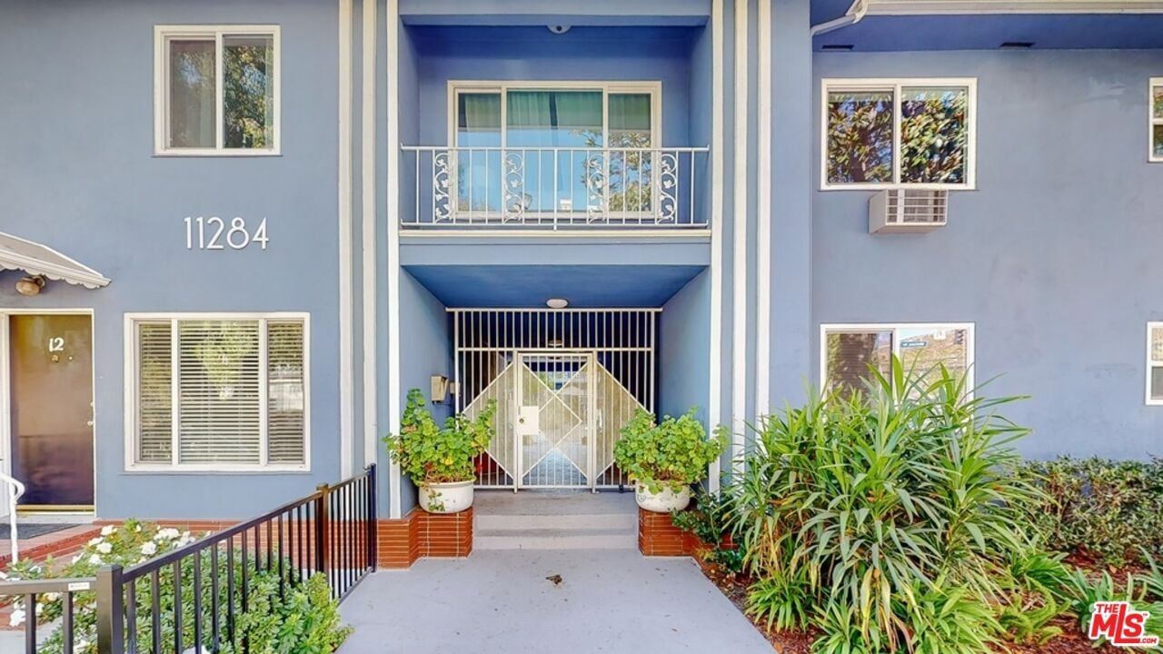 Photo - 11284 Montana Ave Unit 9