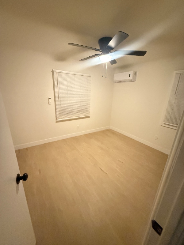 Photo - 2077 Belle St